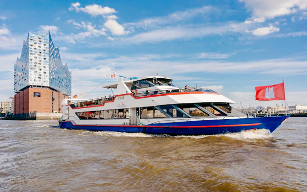 Hamburg Harbor 1-Hour Sightseeing Cruise with Speicherstadt