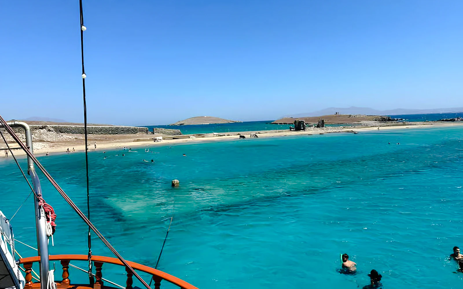 From Mykonos: Rhenia and Delos Cruise with Lunch, Guided Delos Tour and Hotel Transfers