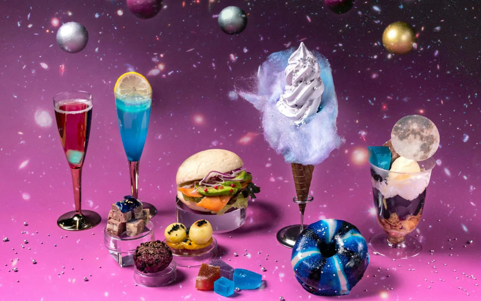 Space-themed desserts and drinks at Konica Minolta Planetaria TOKYO Ginza.