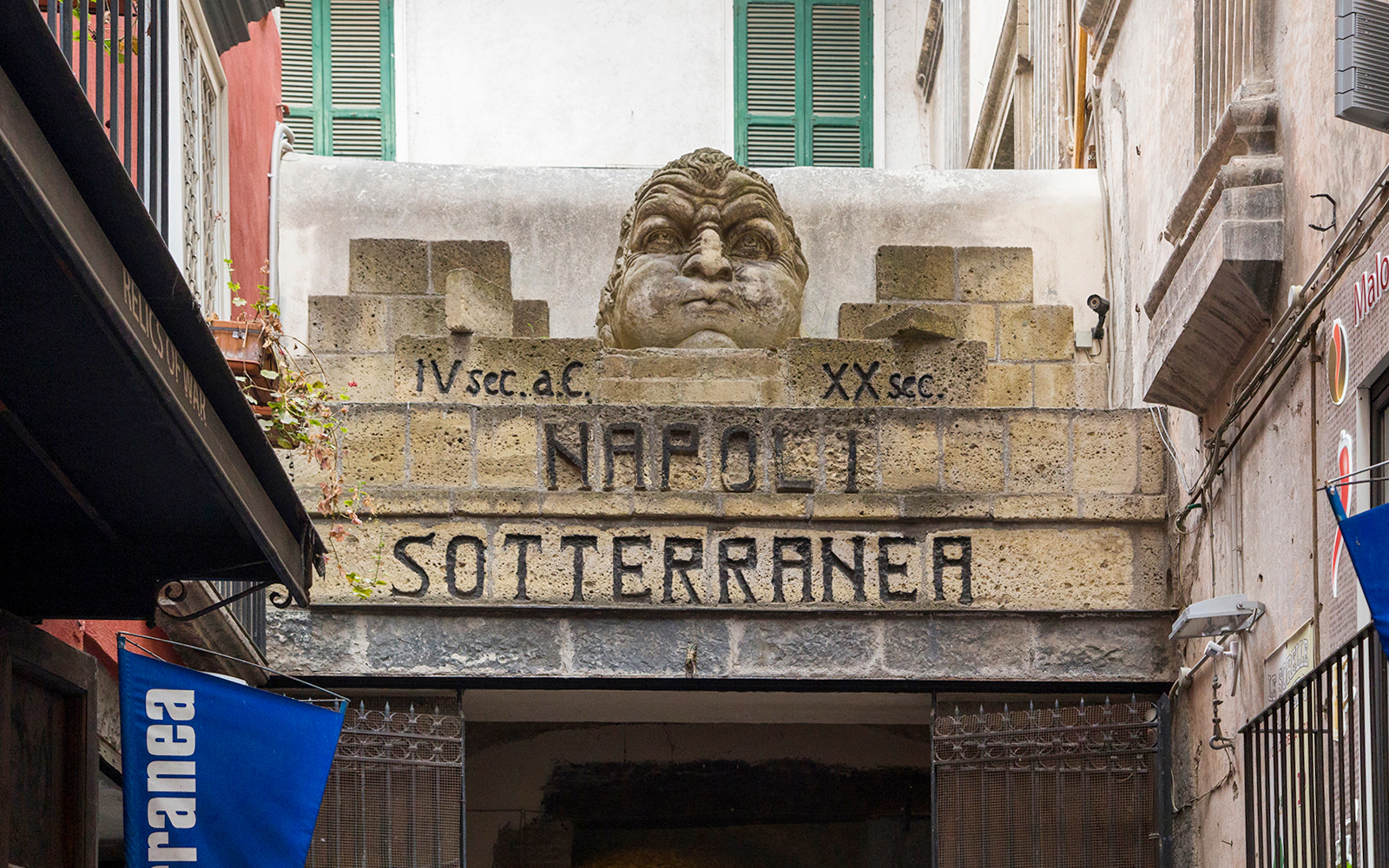 Entrance of Napoli Sotterranea