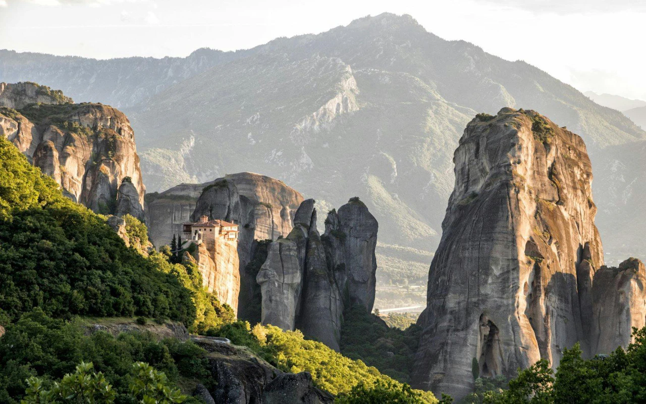Von Athen aus: Meteora Ganztagesausflug mit griechischem Mittagessen — 9