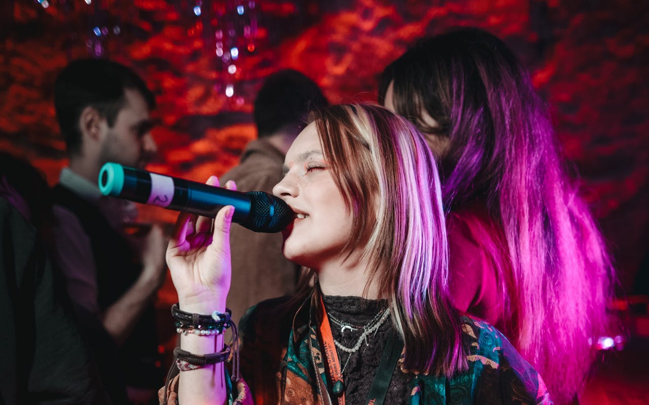 krakow tipsy bar tour with 1-hour open bar & karaoke (thu-fr-1