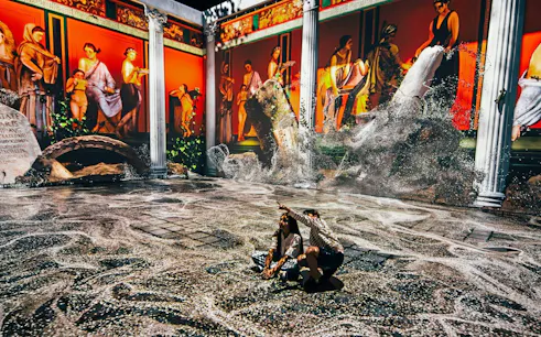Immersive Pompeii show with ancient frescoes and volcanic eruption at IDEAL Barcelona