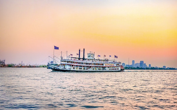 Steamboat Natchez Evening Cruise with Dinner
