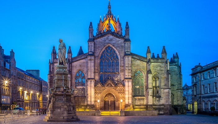 St. Giles' Cathedral exterior with intricate Gothic architecture in Edinburgh, Scotland.