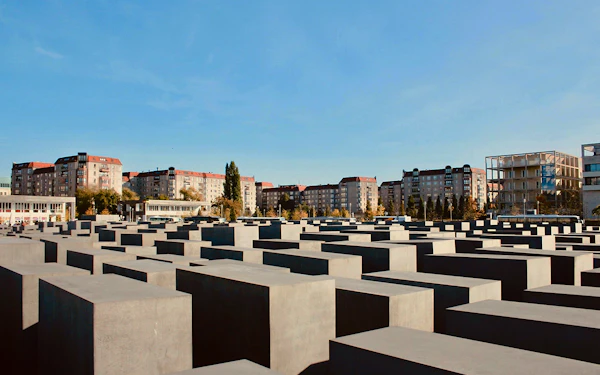 Berlin Half-Day Highlights Guided Walking Tour