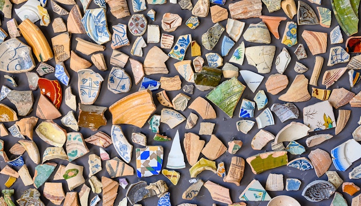 Ceramics exhibition - This is Photograph of pieces of porcelain