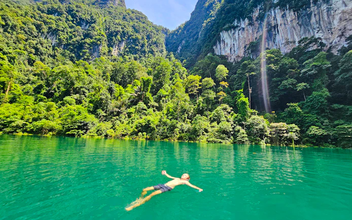 From Phuket/Krabi/Khao Lak: Private Khao Sok Day Trip with Cheow Lan Lake Longtail Boat Tour