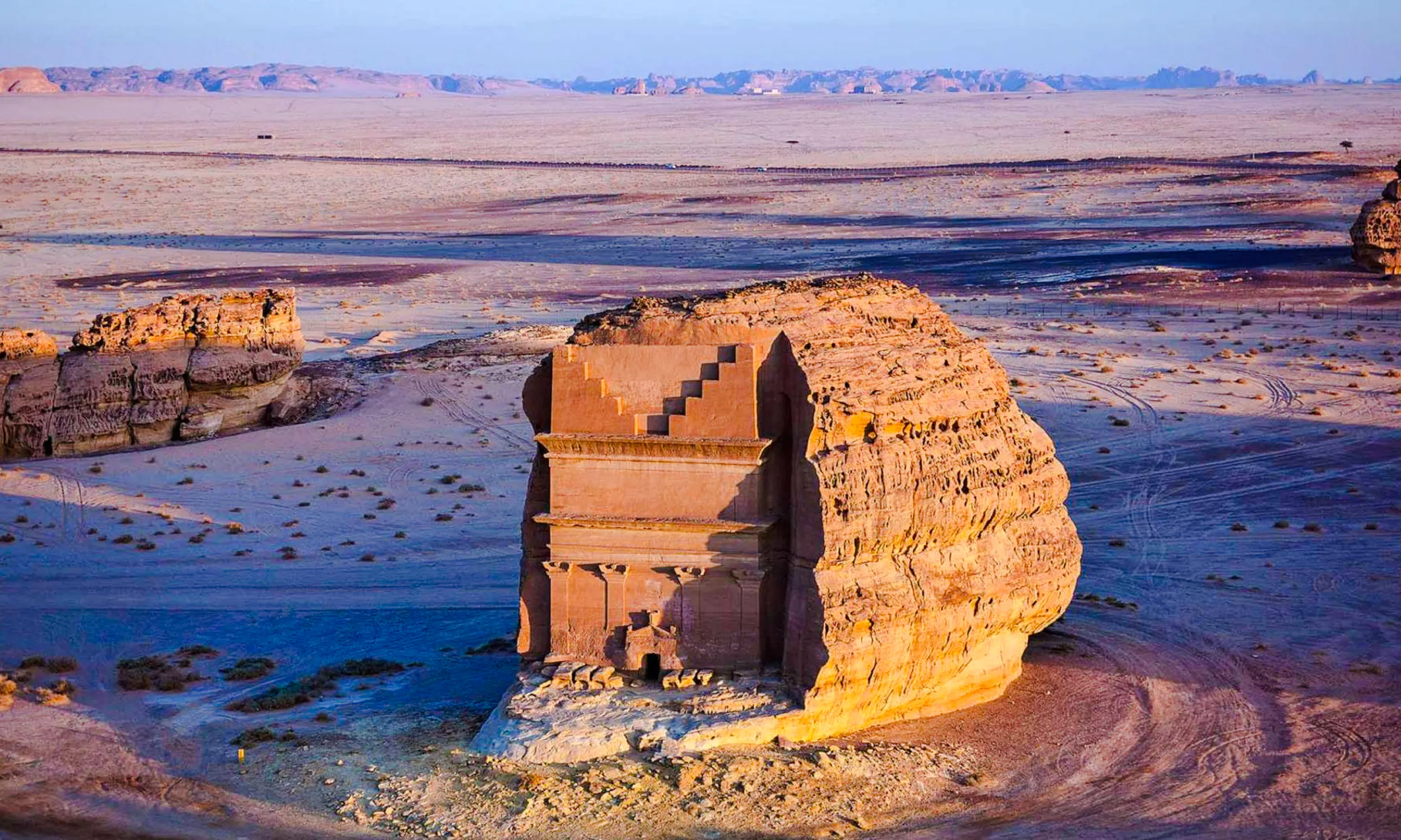 AlUla Guided Tour: Hegra, Old Town, Elephant Rock with Saudi Meal Image 8