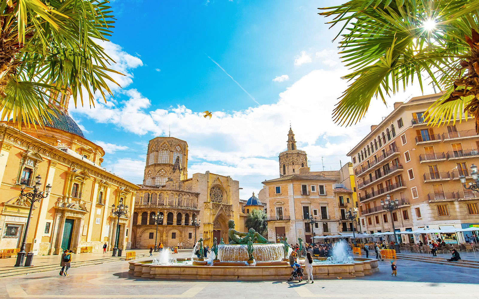 Panoramic view of Plaza de la Virgen (Square of Virgin Saint Mary) and Valencia old town