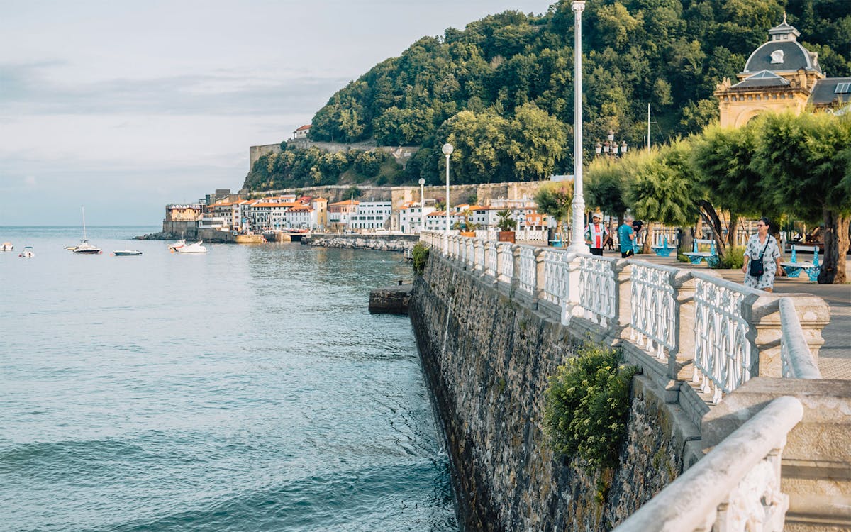 guided walking tour of san sebastian with pintxo and drink-6 guided walking tour of san sebastian with pintxo and drink-6