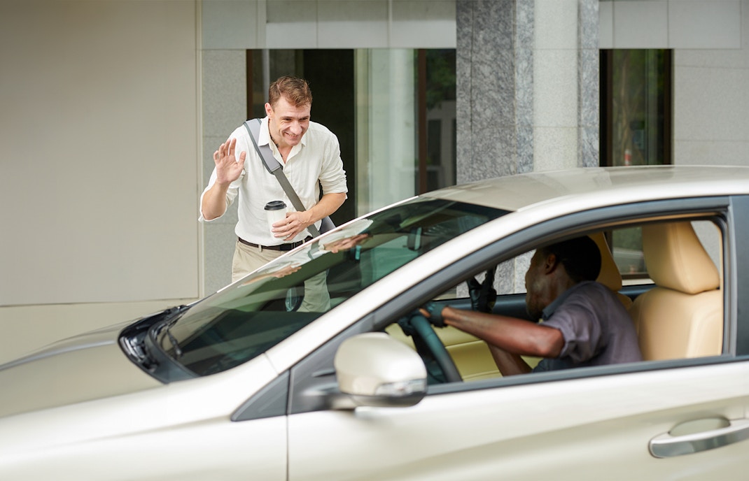 Route to travel from car to Universal Studios