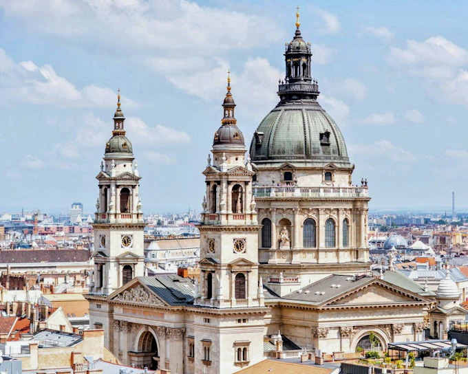 St. Stephen’s Basilica Skip-the-Line and Budapest Old Town Private Guided Tour (Product 53939)