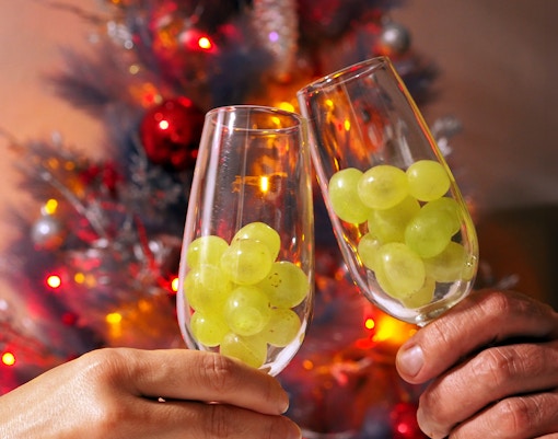 New Year's Tradition- Twelve Grapes - Spanish Festival Tradition - New Year Celebration