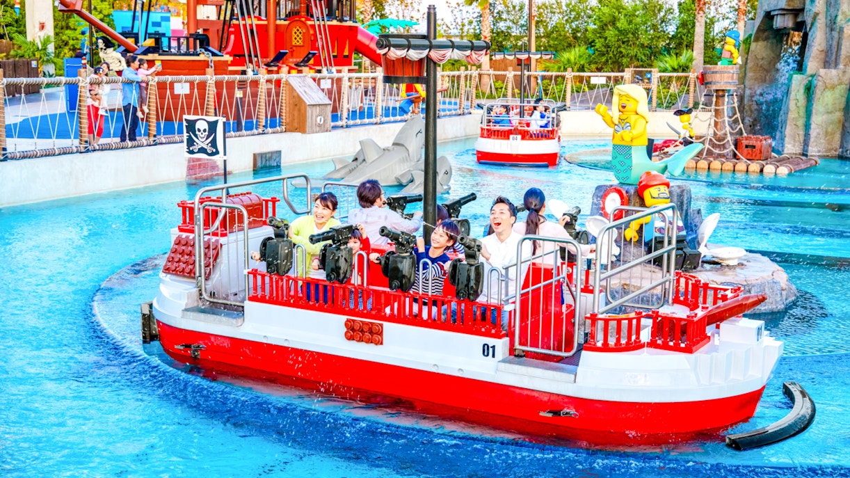 Visitors enjoying a boat ride at LEGOLAND Japan in Nagoya with LEGO pirate theme.