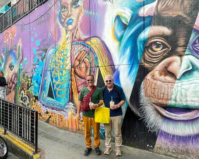 Private Comuna 13 Graffiti Tour with Cable Car (Product 54270)