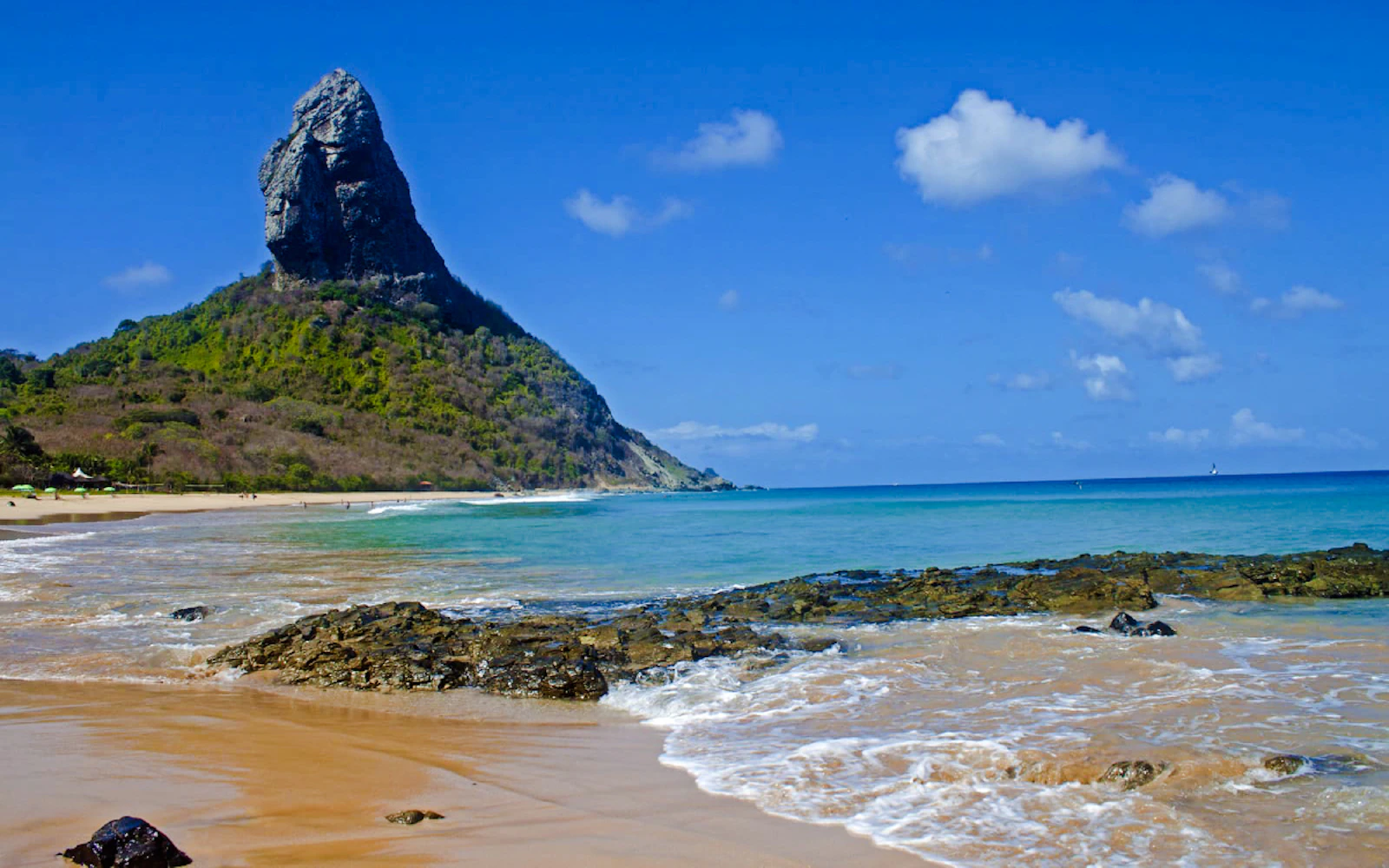 Fernando de Noronha Outrigger Canoe Tour with Snorkeling (Product 55771)