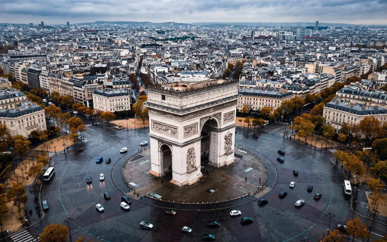 Arc de Triomphe Entry Ticket with Audio Guide and Rooftop Access Image 6