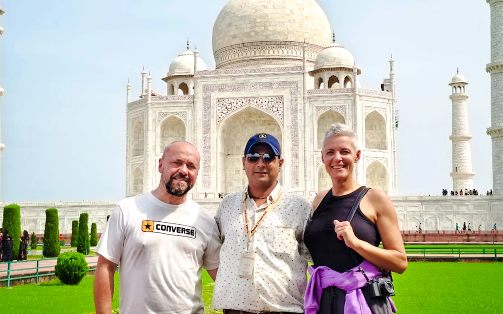 Agra: Taj Mahal Guided Tour with Fast-Track Entry