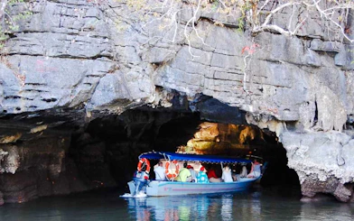 From Langkawi: Kilim Geoforest Park Mangrove and Island-Hopping Cruise with Hotel Transfers and Lunch