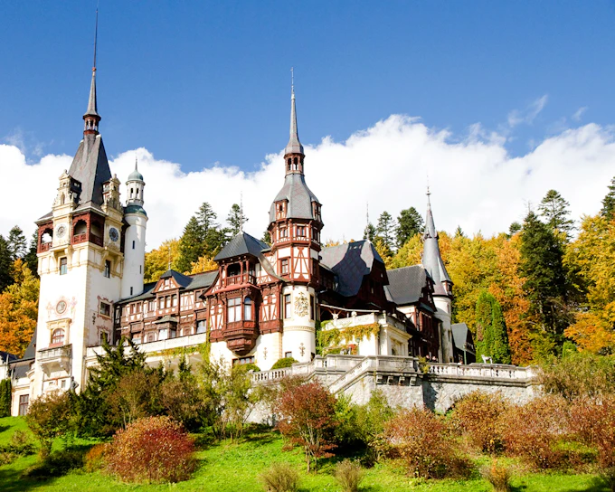 Combo: Peles & Dracula Castles + Brasov & Parliament + Ceausescu House