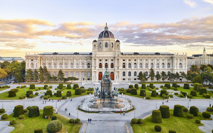 Kunsthistorisches Museum exterior with Maria Theresa Square, Vienna.