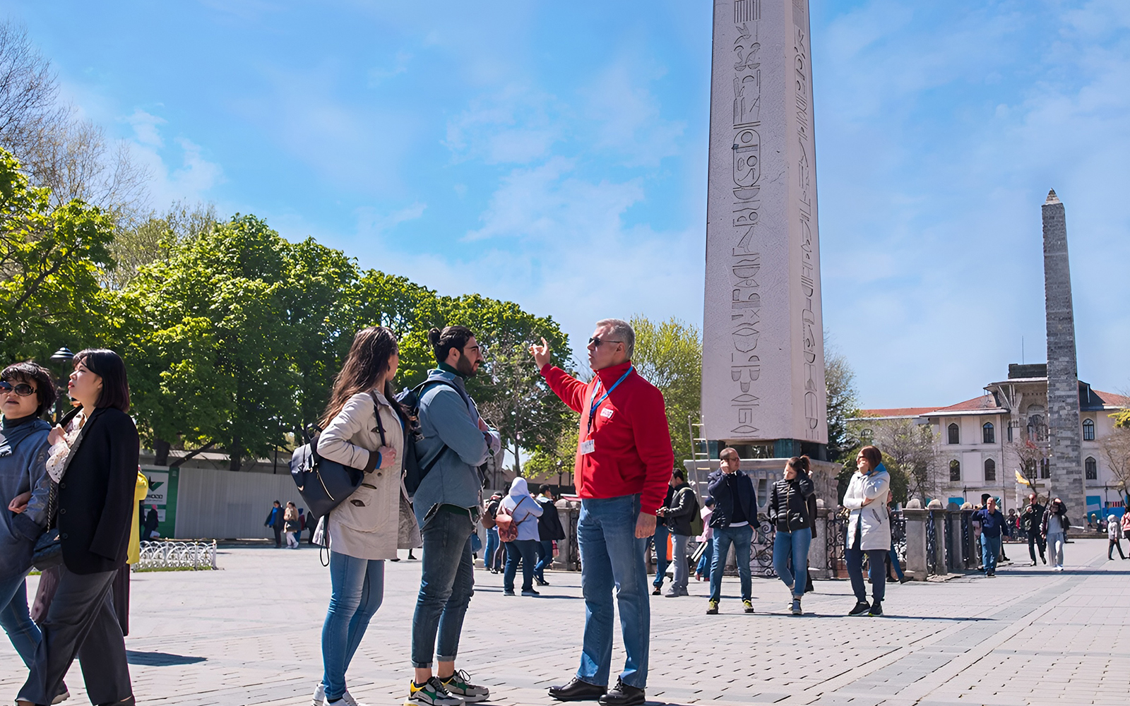 Istanbul Mosques & Palaces Guided Tour with Tea & Turkish Delights