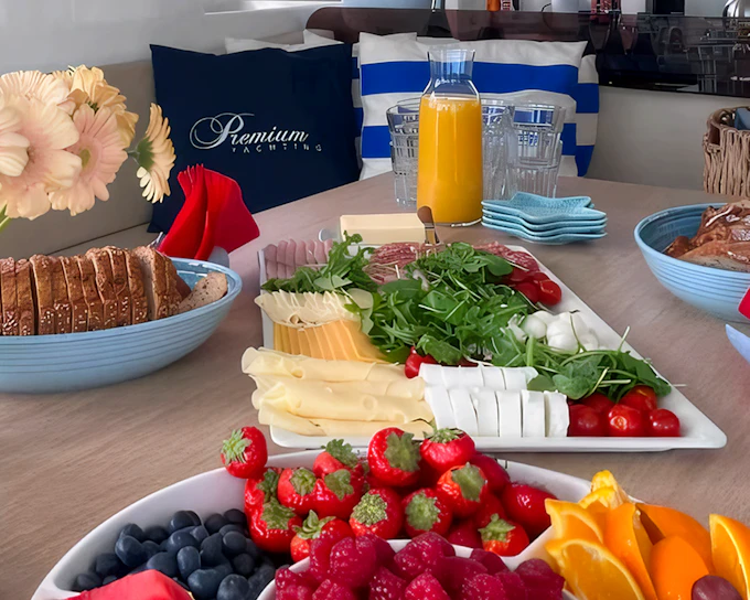 From Sopot: Breakfast Cruise on a Catamaran (Product 36619)