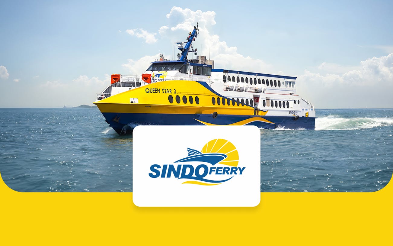 Sindo Ferry sailing from Tanah Merah Terminal under clear skies.