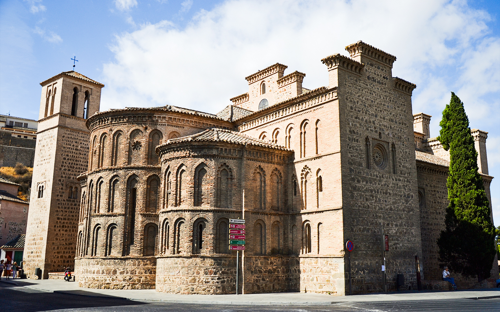 Iglesia de Santiago del Arrabal