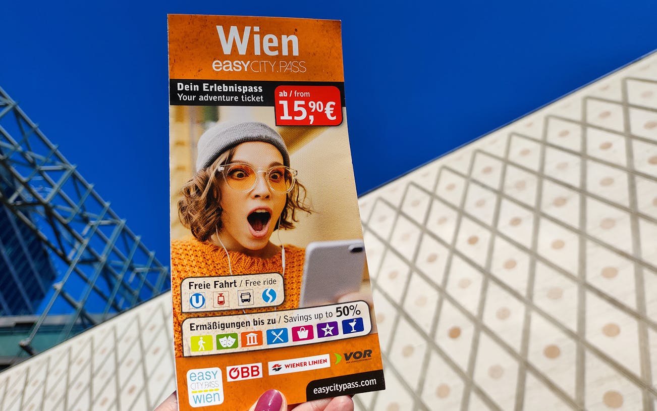 EasyCityPass Vienna brochure with pricing and discount details.