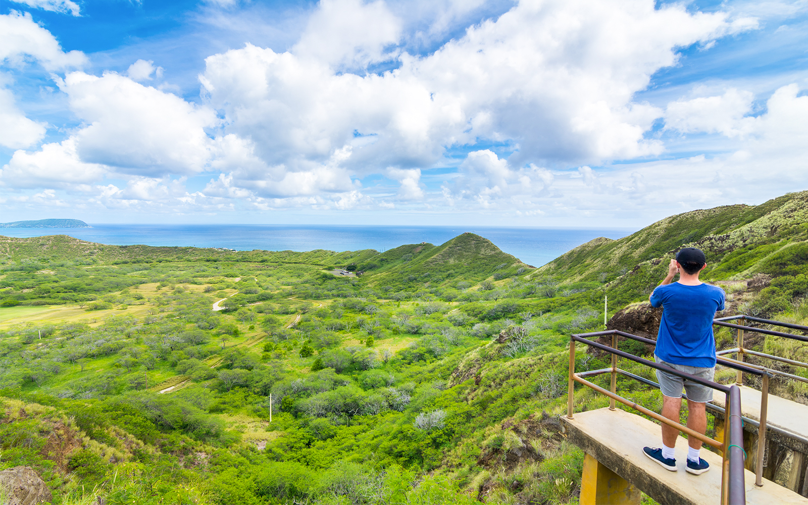 Panoramic view from diamond head monument state viewpoint, Oahu, Hawaii