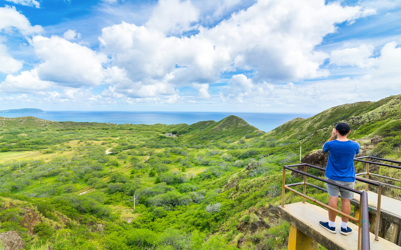 Panoramic view from diamond head monument state viewpoint, Oahu, Hawaii