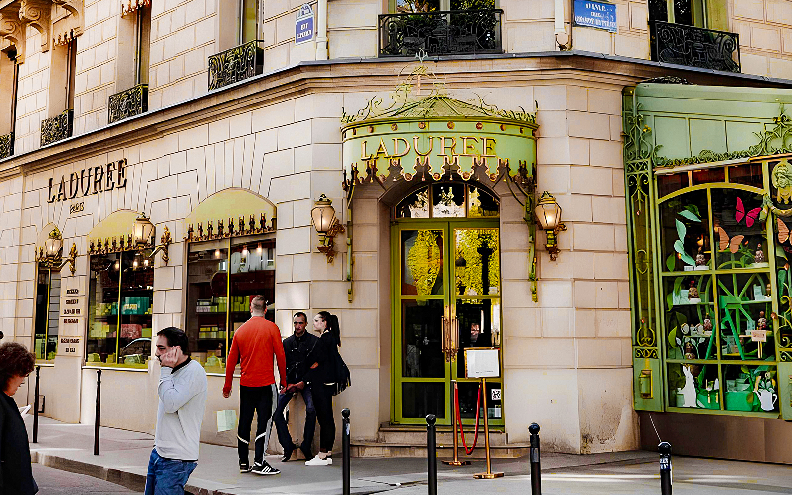 Ladurée storefront in Paris, part of the Arc de Triomphe walking tour with macaron tasting.