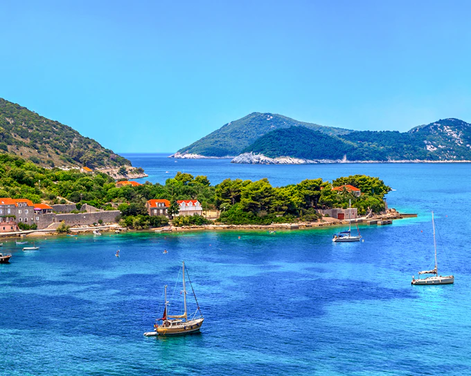 Dubrovnik: Elaphite Islands Cruise with Lunch & Drinks