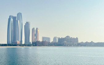 private tour durch abu dhabi mit abholung in dubai oder abu dhabi und eintritt in die scheich-zayid-moschee-3