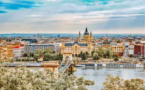Budapest skyline with Chain Bridge and St. Stephen's Basilica in the Jewish Quarter.