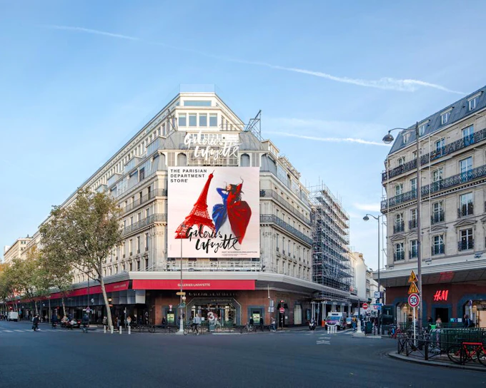Paris Small-Group Walking Tour with Perfume Visit, Galeries Lafayette Gift Card and Seine River Cruise