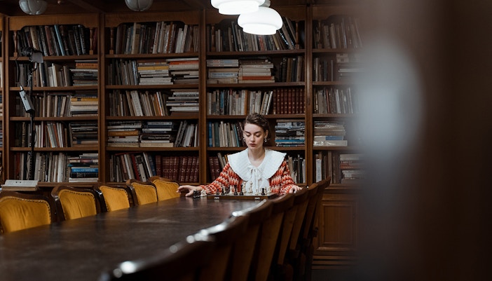 Nuova Manica Lunga Library