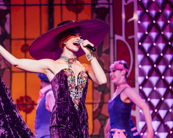 La Nouvelle Eve Cabaret Show with Dinner