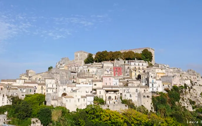 inspector montalbano filming locations guided tour: punta secca, ragusa & scicli-1