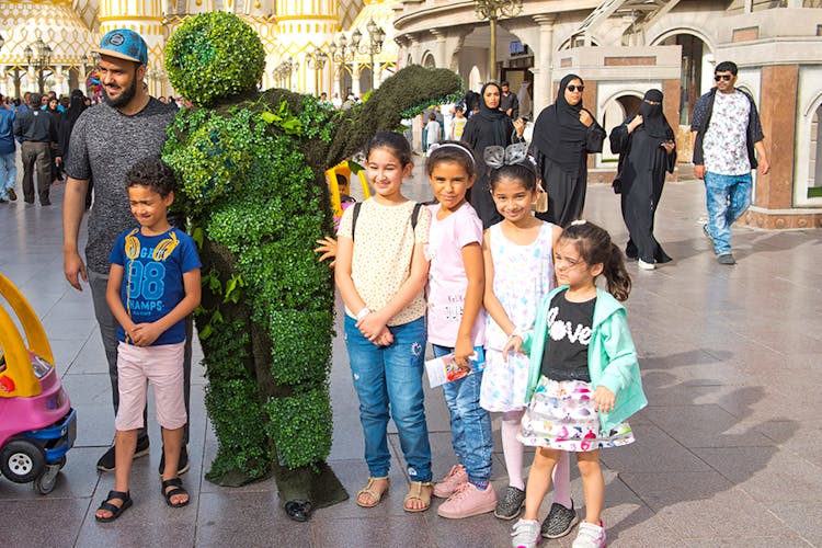 Dragon Lake, Global Village