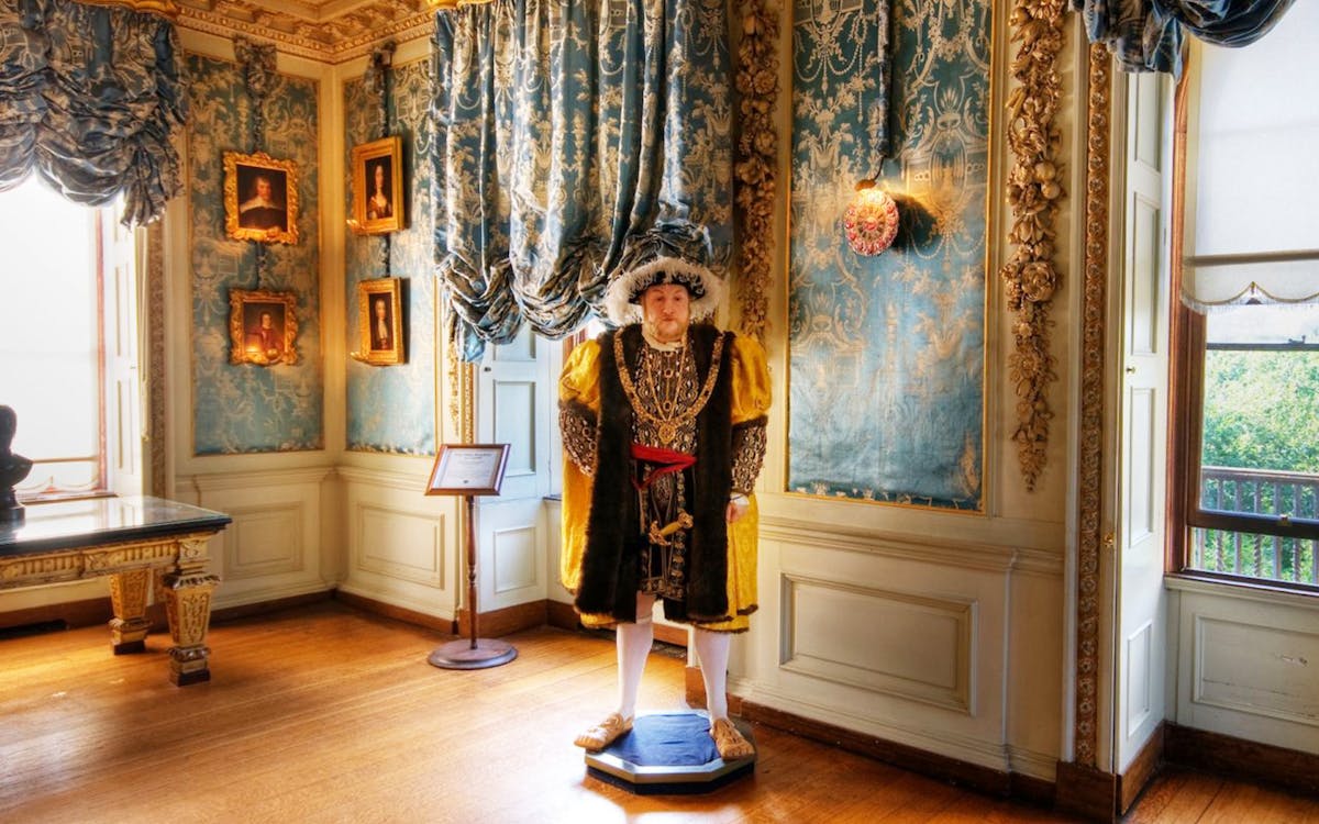day tour of warwick castle from london by rail-4 day tour of warwick castle from london by rail-4