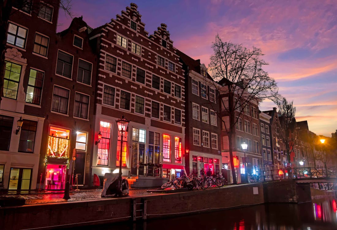 Amsterdam travel tips & hacks