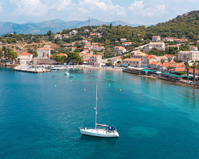 Dubrovnik: Boat Tour to Blue Cave & Elaphiti Islands with Unlimited Drinks