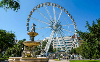 eintrittsticket für das riesenrad in budapest-1