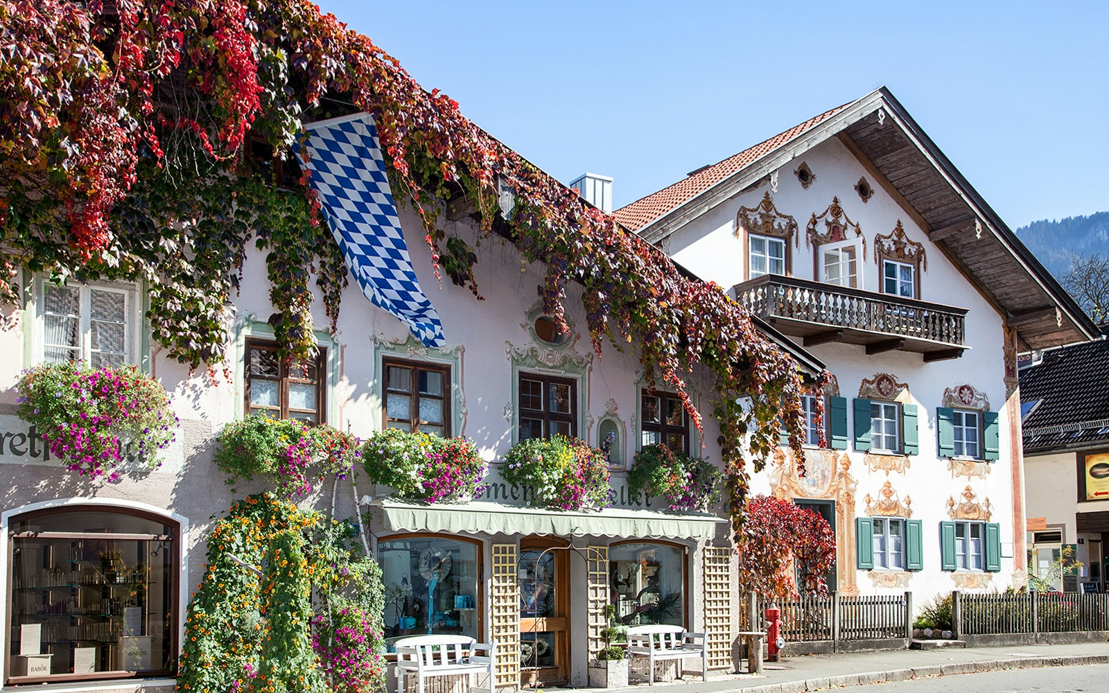 Neuschwanstein Castle photos
