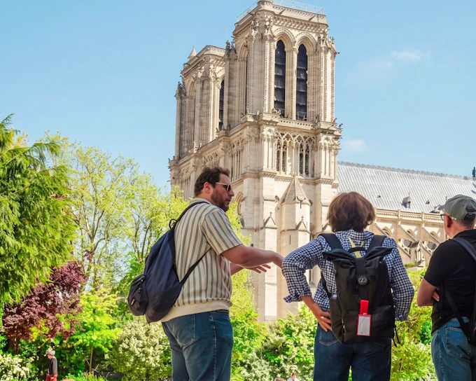 Paris Île de la Cité & Notre-Dame Exterior Walking Tour