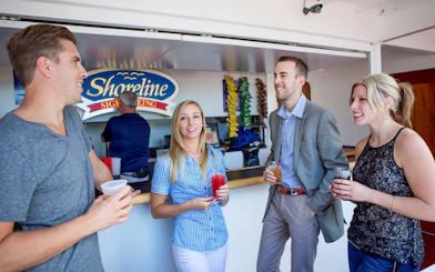 Guests enjoying drinks on Lake Michigan Skyline Cruise.