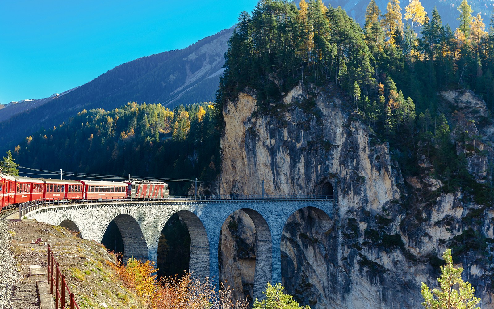 Train running on Landvasser Viaduct, near Filisur